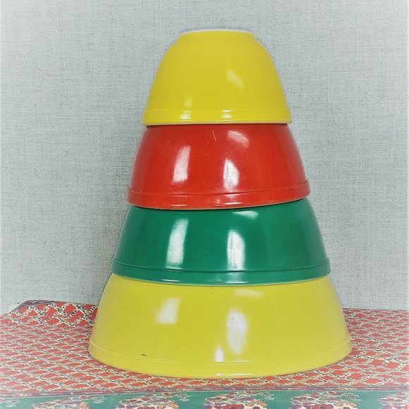 1940 Pyrex Primary Colors Mixing bowl set - Set of FOUR primary colored … - Picture 1 of 5